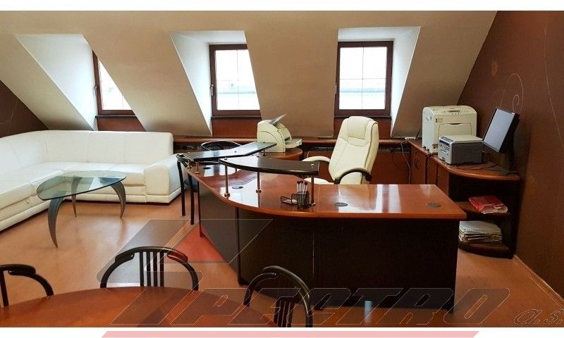 Pronájem kancelář - Pražská, Vnitřní Město, Plzeň, 165 m²
