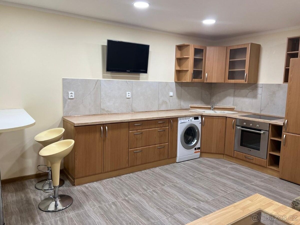 Pronájem byt - Praha, 142 00
