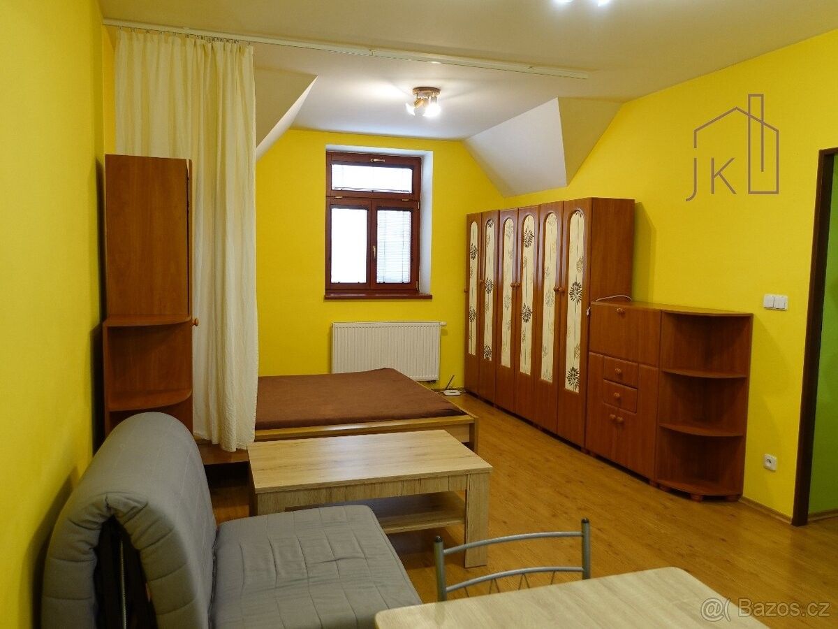 Pronájem byt 1+kk - Kyjov, 697 01, 40 m²