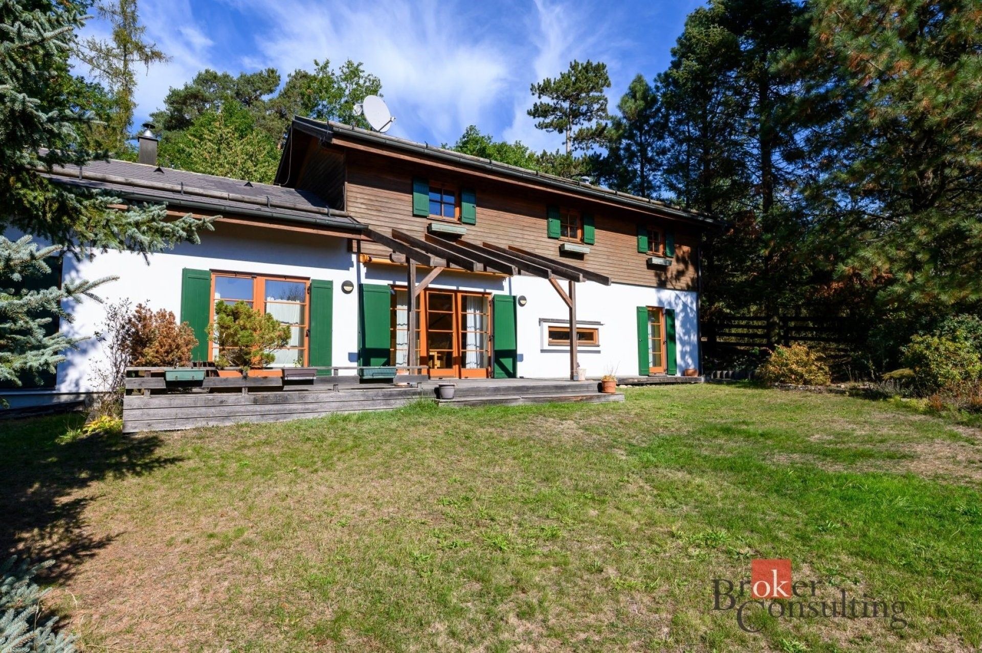 Prodej rodinný dům - Olšany, 240 m² - 1