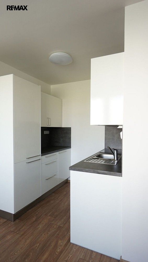 Pronájem byt 1+kk - Bělocerkevská, Praha 10 - Vršovice, 27 m² - 5