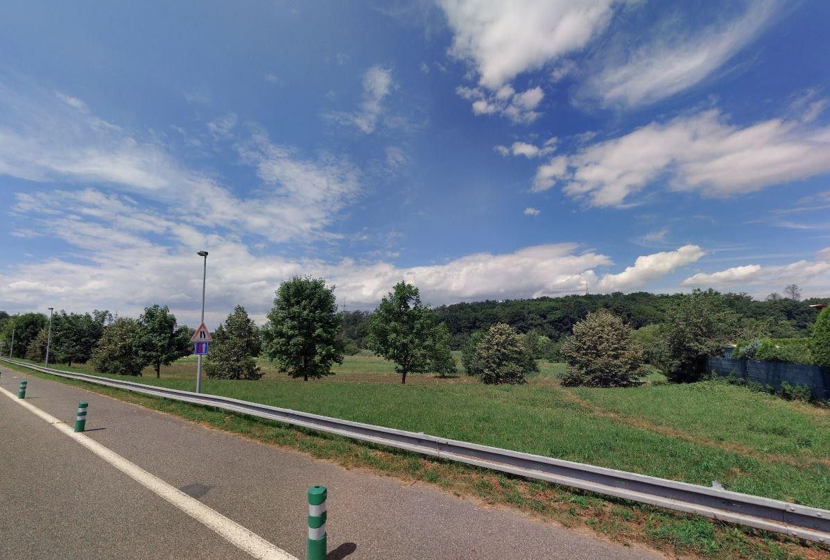 Louka · 14 867 m² · Hodějovská, Praha - 3