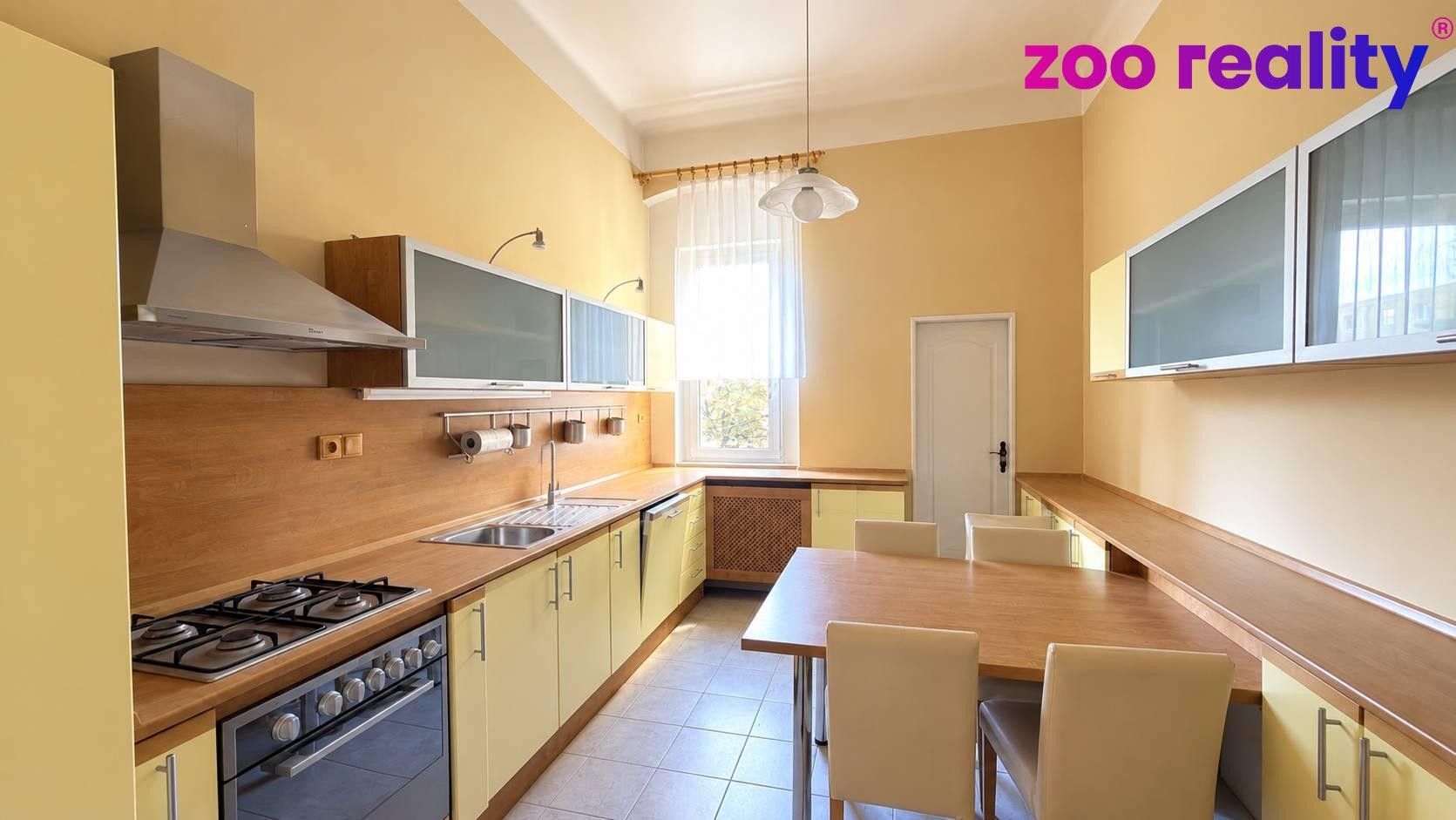 Byt 3+1 · 168 m² · Vršovců 983, Chomutov - 4