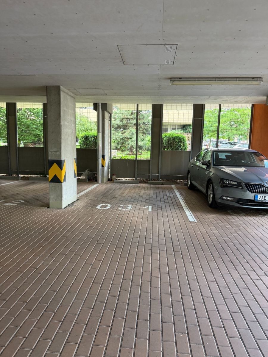 Garáž · 13 m² · Makedonská, Praha - Střížkov - 3