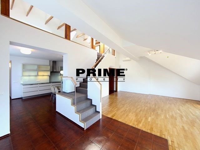 Pronájem byt - Psohlavců, Praha, 293 m²