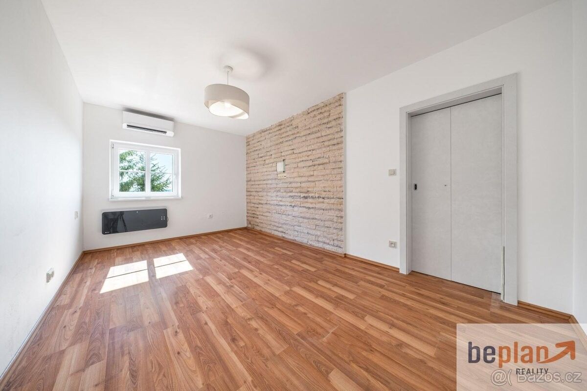Byt · Kostelec nad Černými Lesy, 281 63 - 2