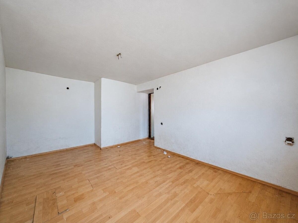 Rodinný dům · Ivančice, 664 91 - 3