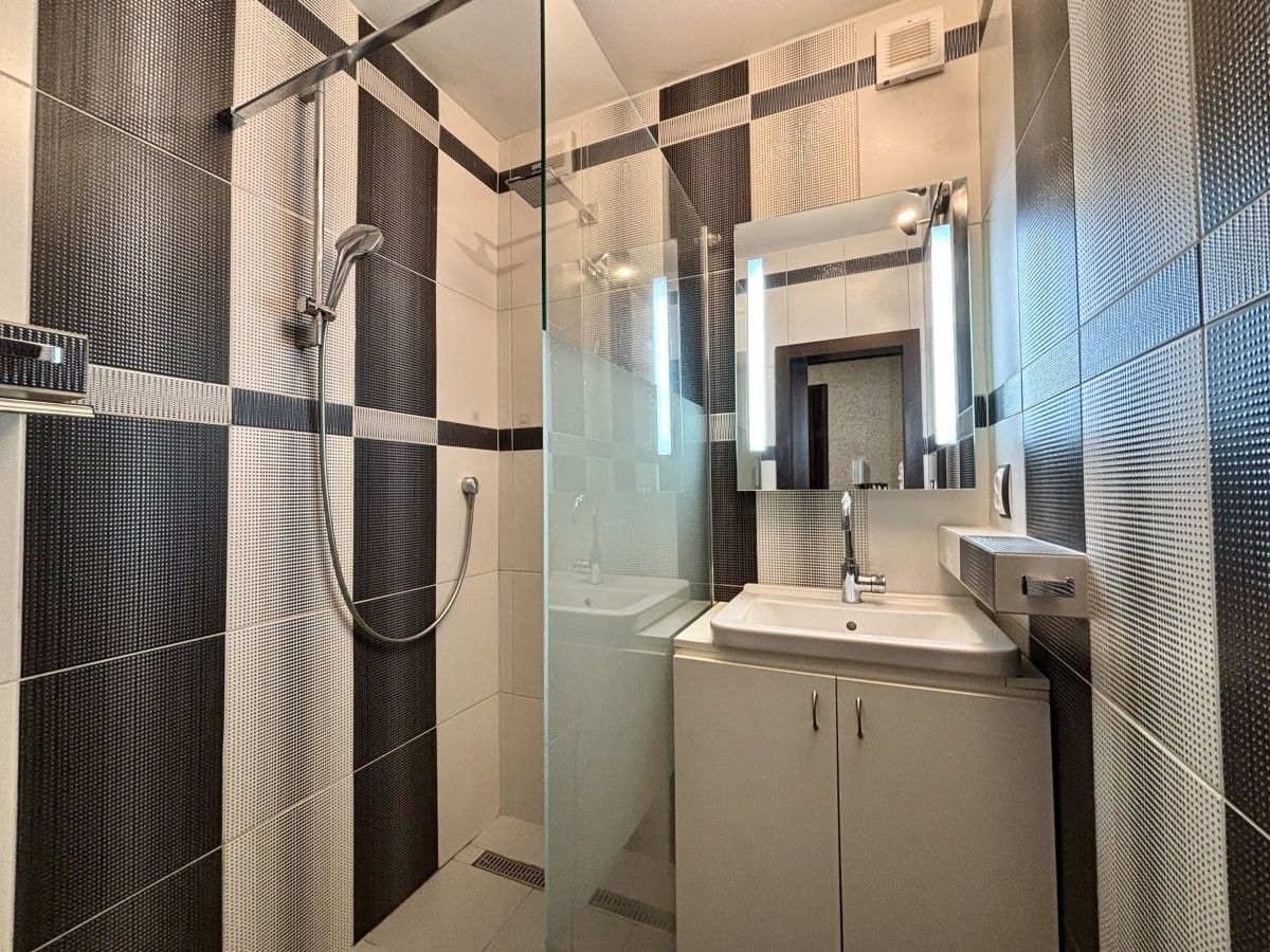 2+kk, Jana Čarka, České Budějovice, 37 m² - 2