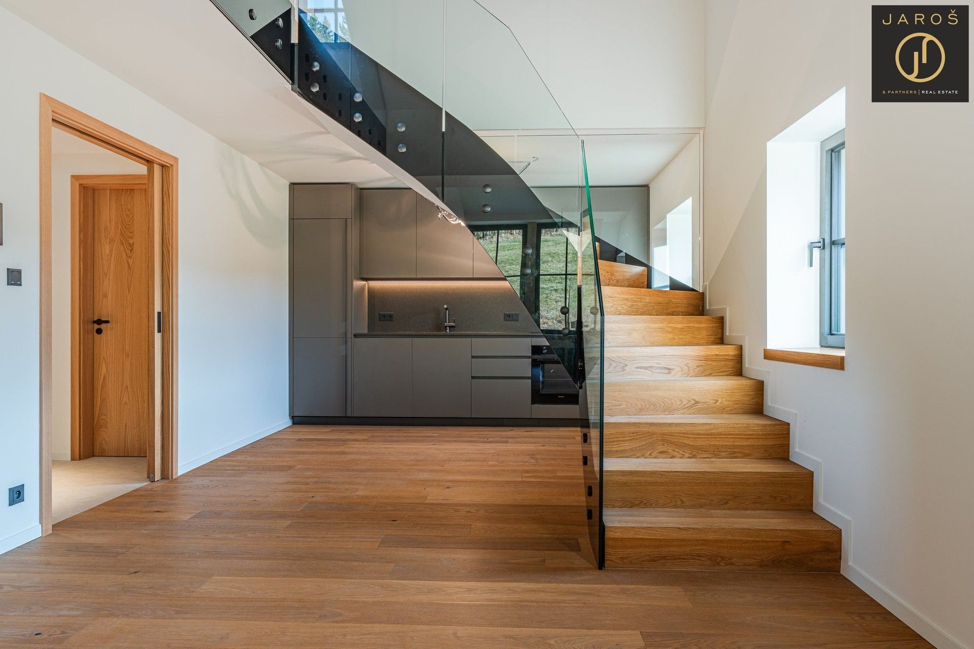 Prodej ubytovací zařízení - Strážné, 80 m²