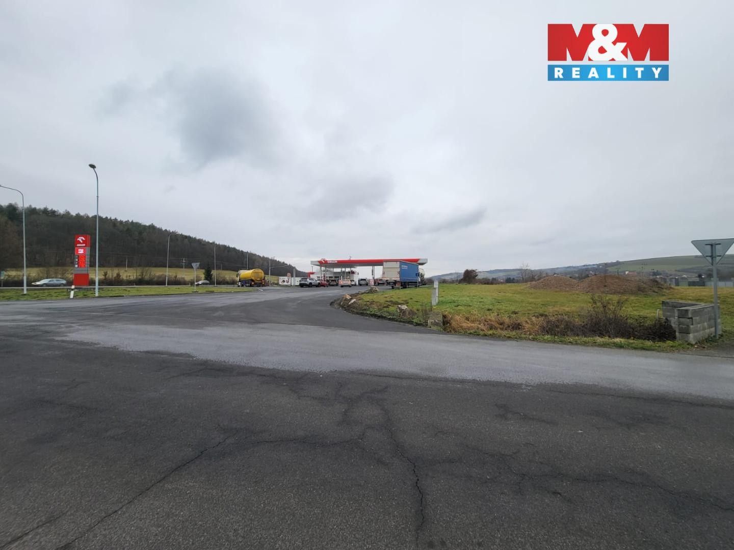 Pronájem komerční pozemek - Drslavice