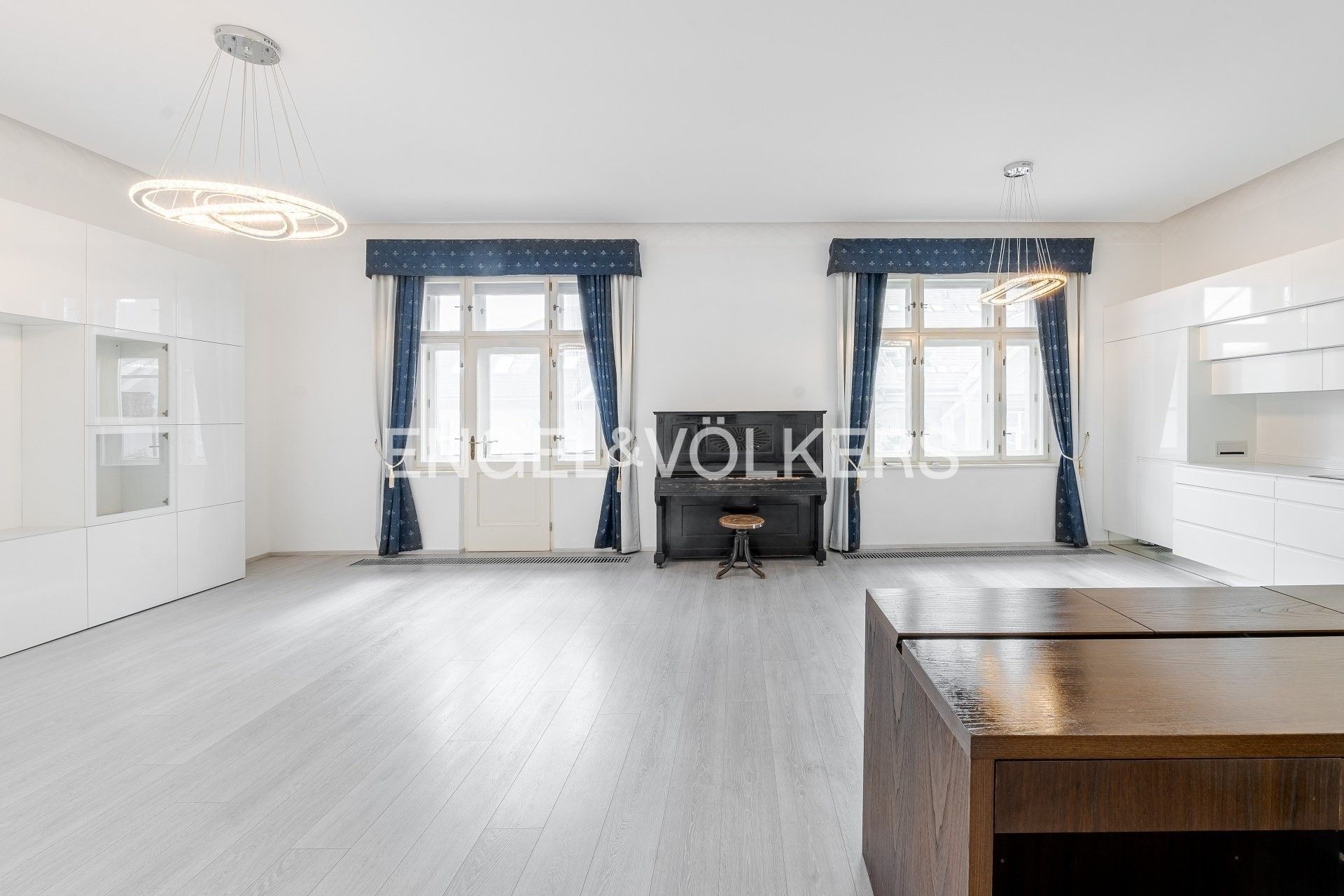 Byt 2+kk · 81 m² · Národní obrany 456, Praha Bubeneč - 4