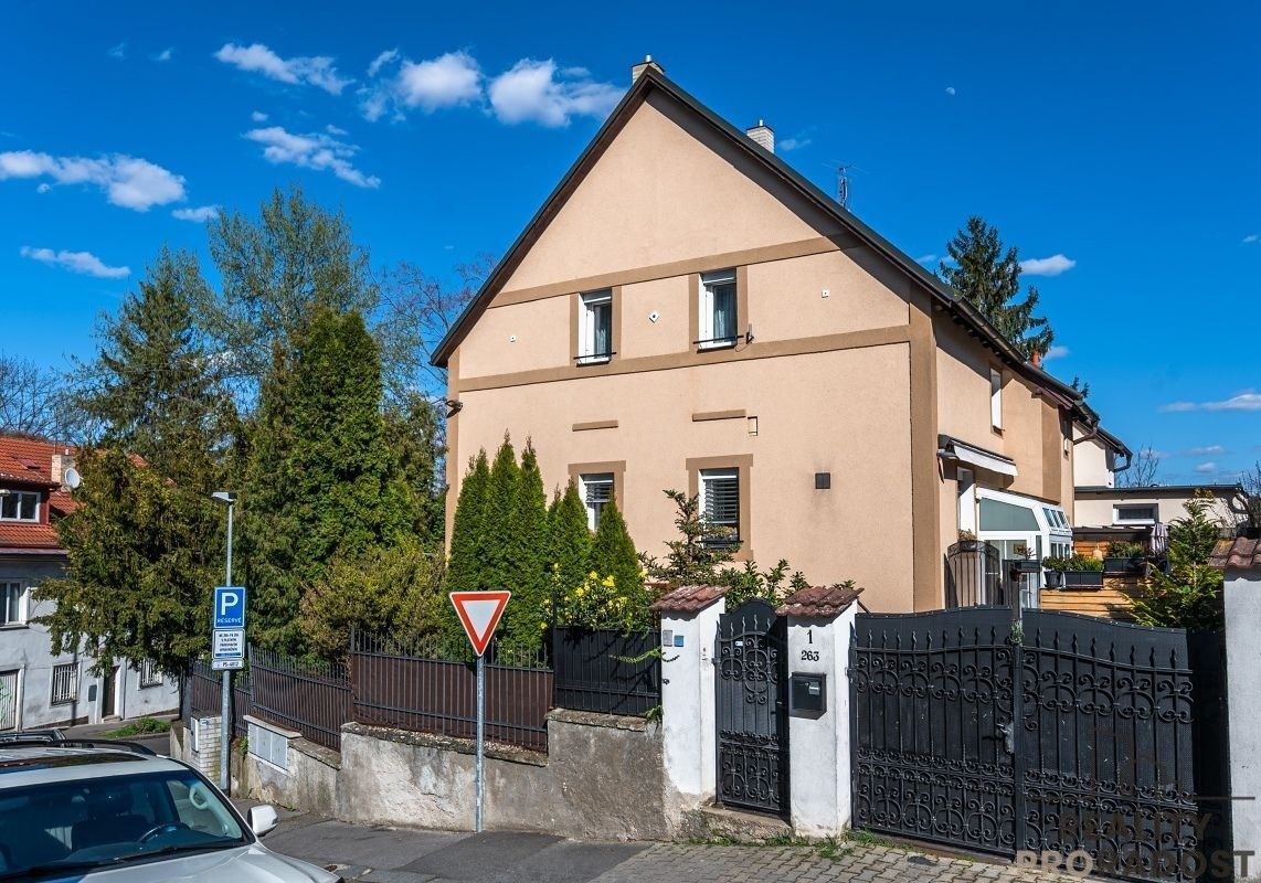 Rodinné domy, Nad Zlíchovem, Praha Hlubočepy, 182 m² - 1
