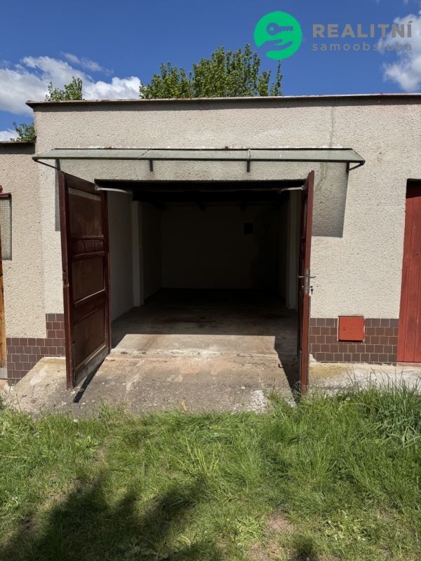 Garáže, Broumov, 24 m² - 2