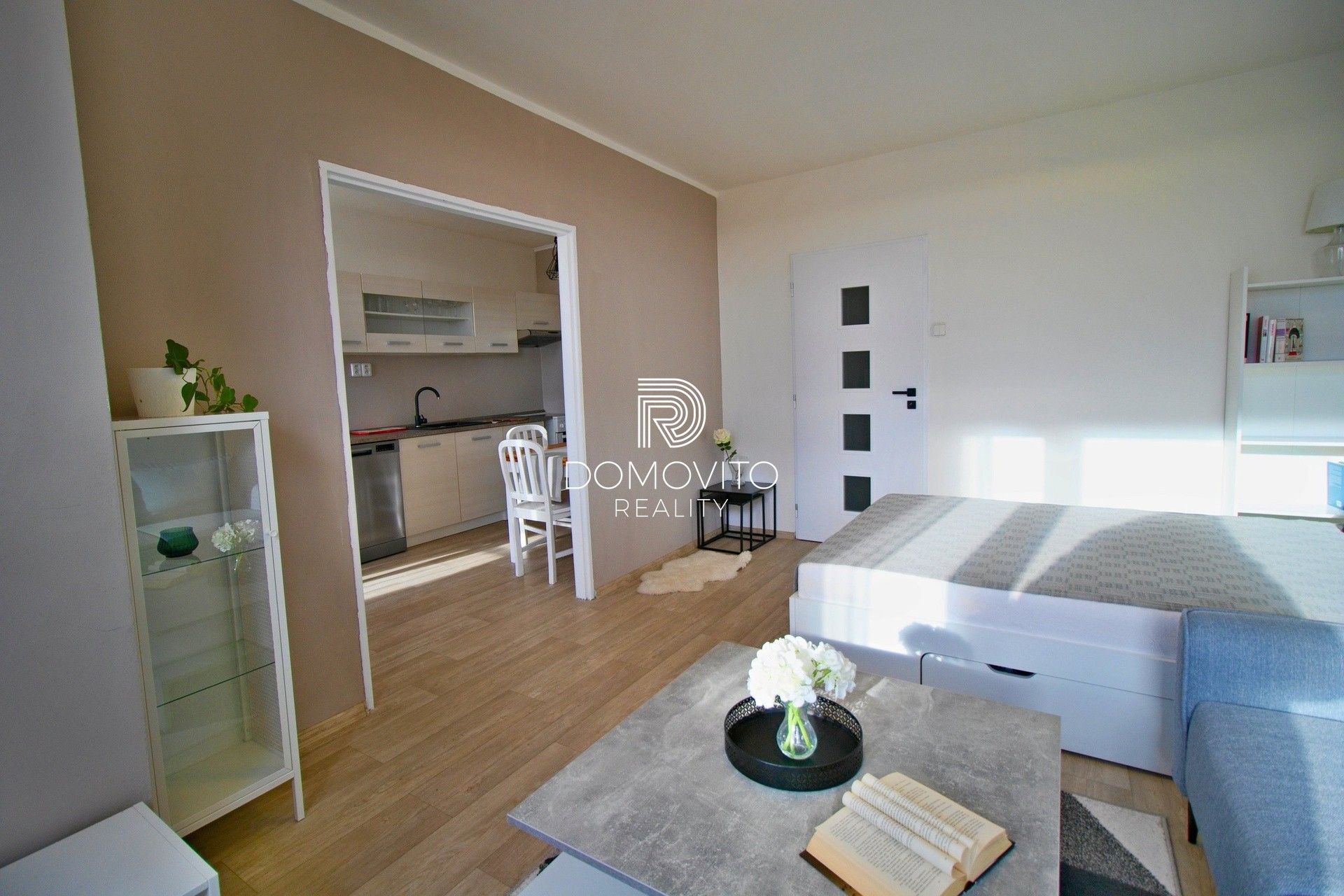 1+1, Zdiměřická, Praha, 42 m²