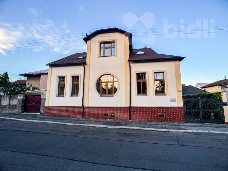 Pronájem rodinný dům - Rooseveltova, Kladno, 200 m²