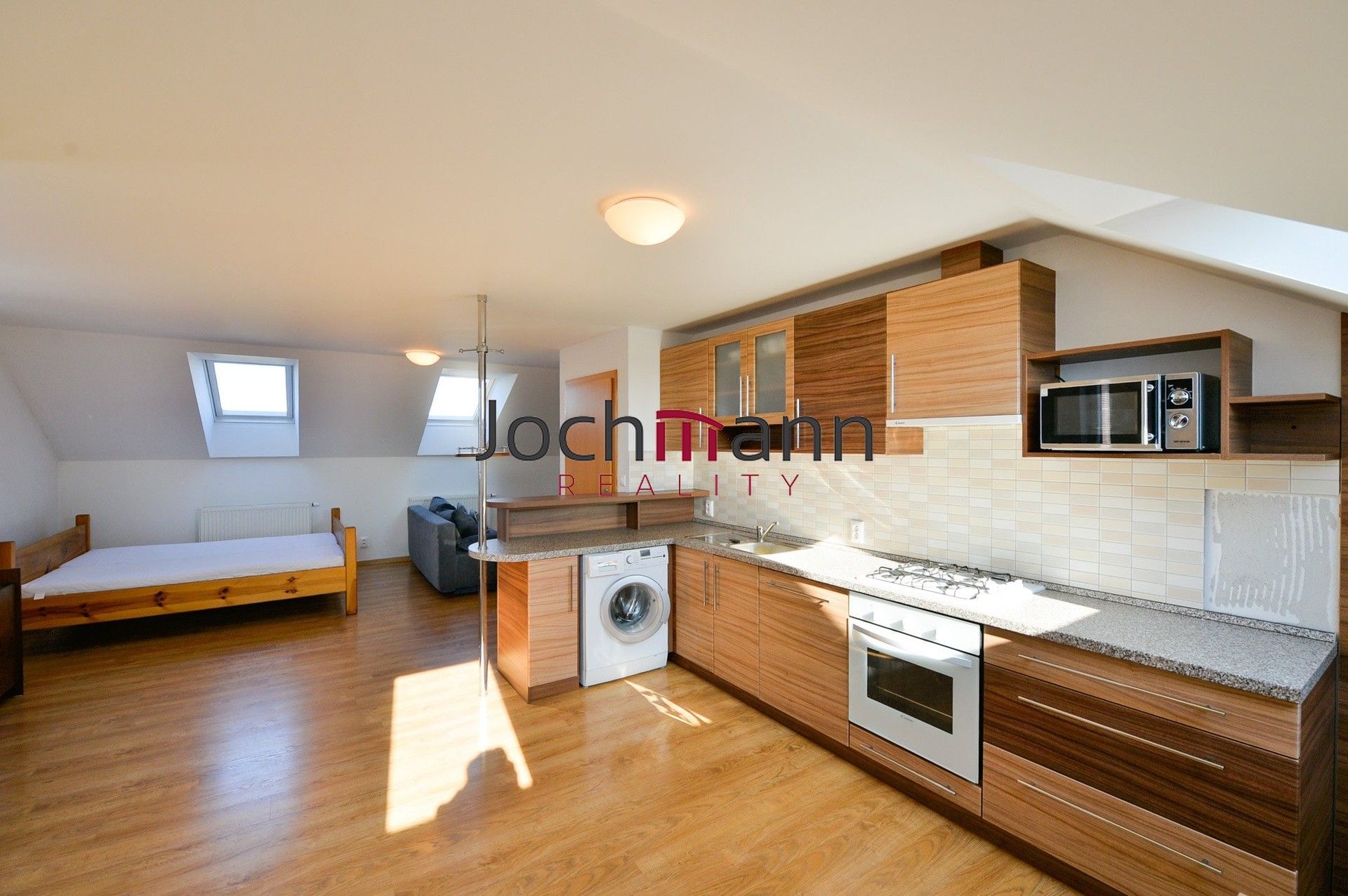 Pronájem byt 1+kk - Pražská tř., České Budějovice, 40 m²