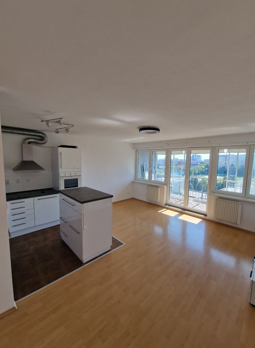Byt 3+kk, 75 m²