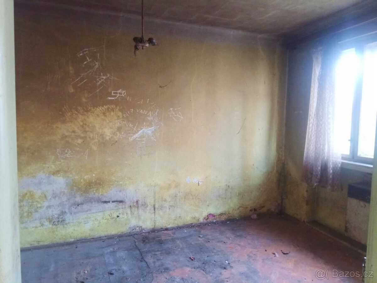 Pronájem rodinný dům - Polešovice, 687 37