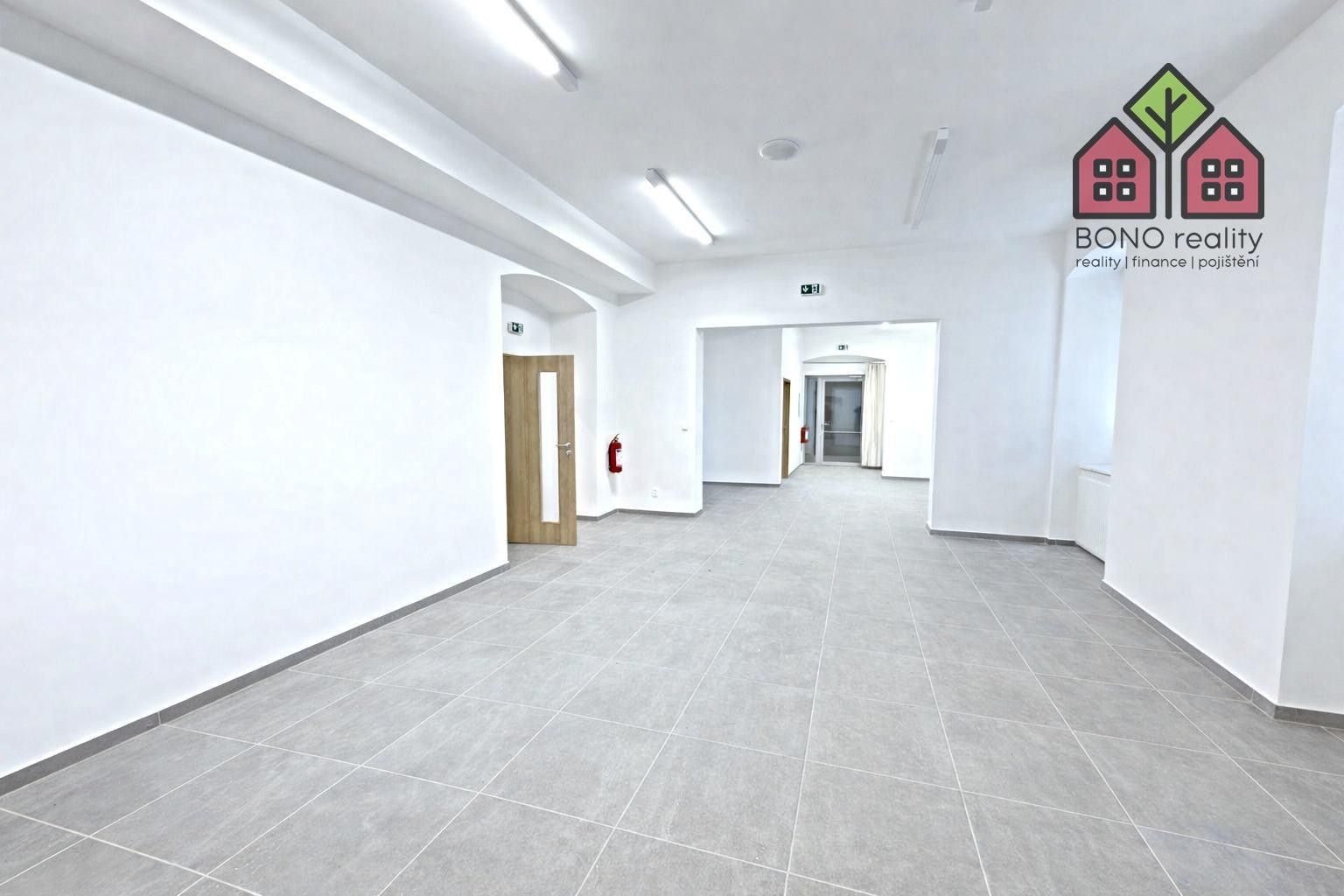 Obchodní prostory, Českolipská, Litoměřice, 82 m² - 1