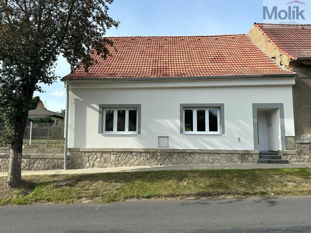 Rodinné domy, Dlouhá, Břvany, 759 m²