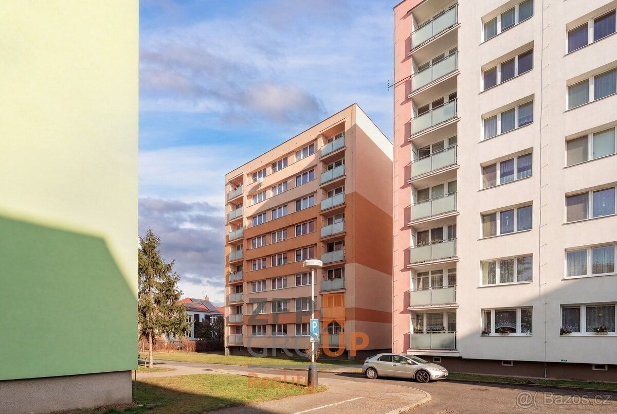 Byty, Kolín, 280 02