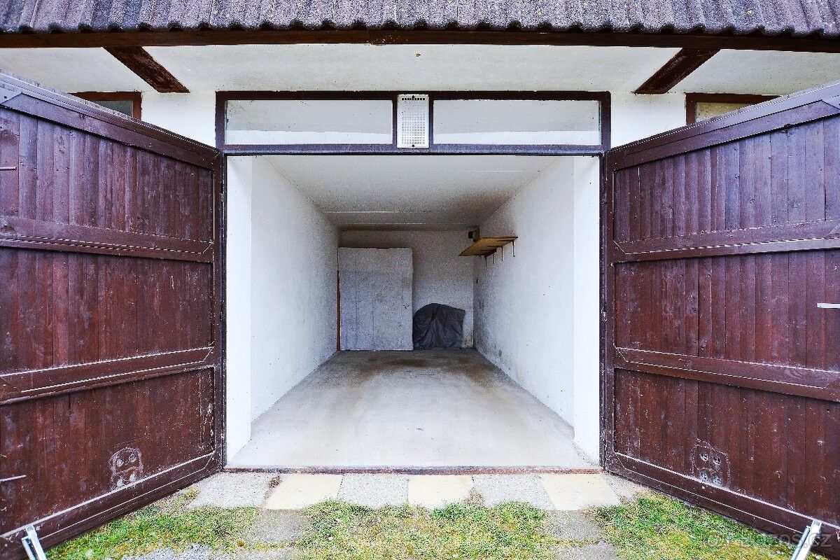Prodej garáž - Velké Meziříčí, 594 01, 21 m²