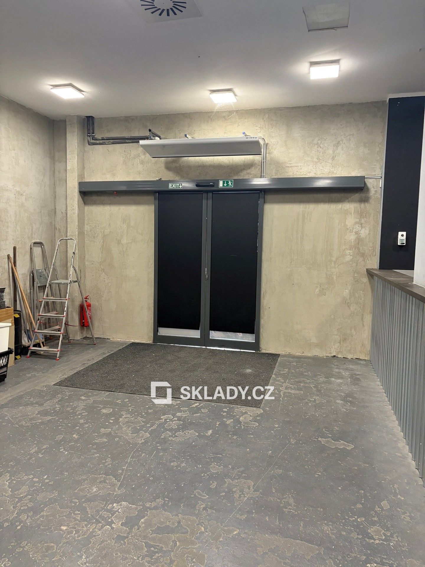 Sklady, Praha, 1 000 m² - 1