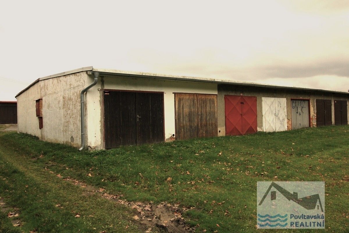 Garáže, Jetřichovská, Pacov, 19 m²