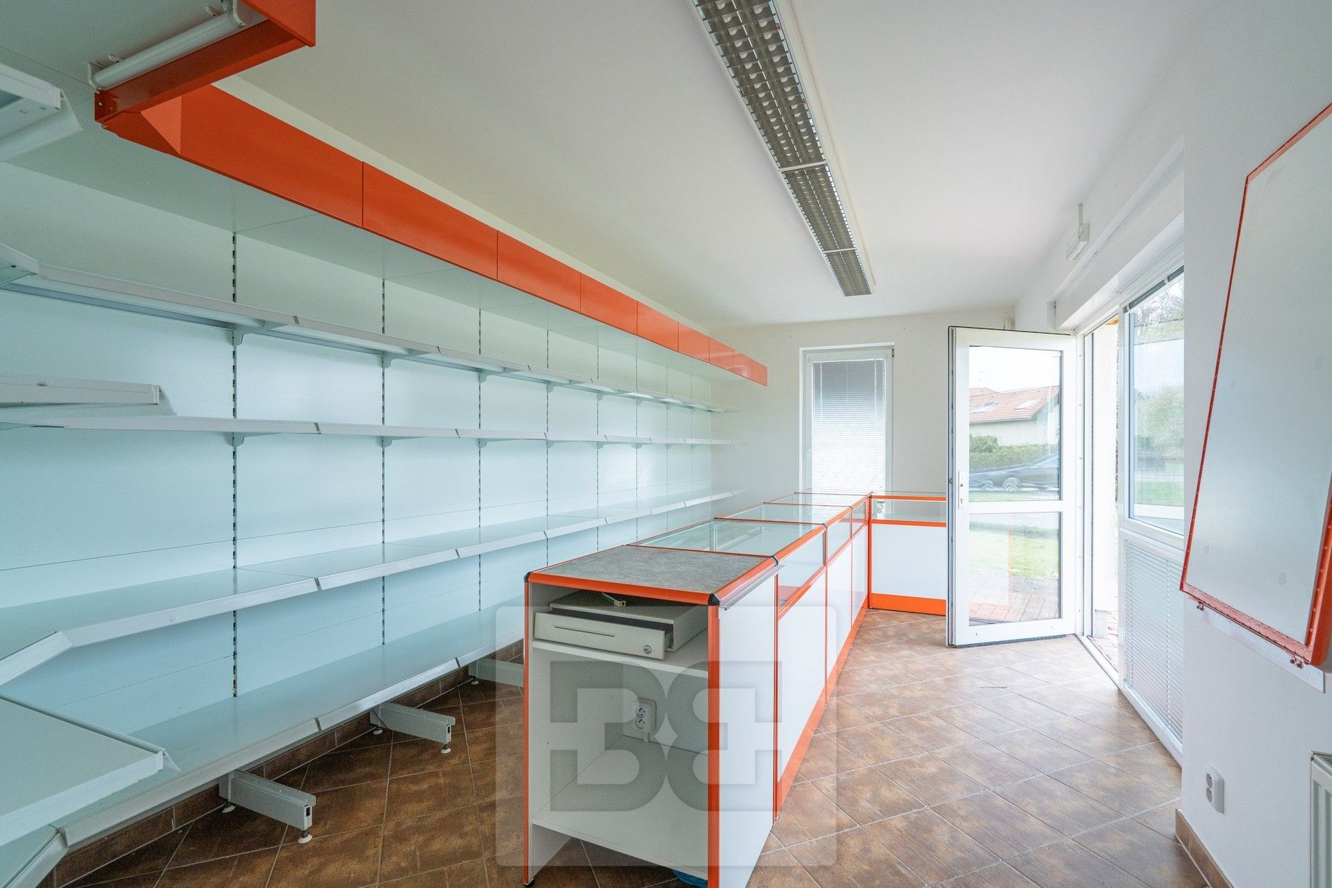Pronájem obchodní prostory - Kupkova 762, Praha Kolovraty, 35 m² - 5