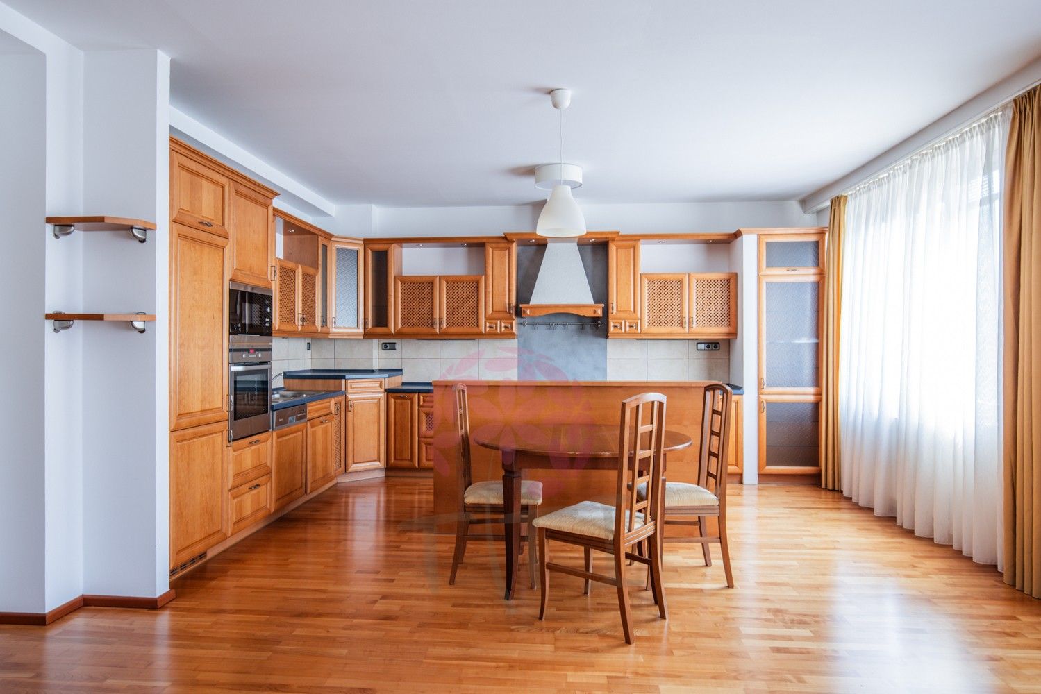 4+kk, Thámova, Praha, 120 m²