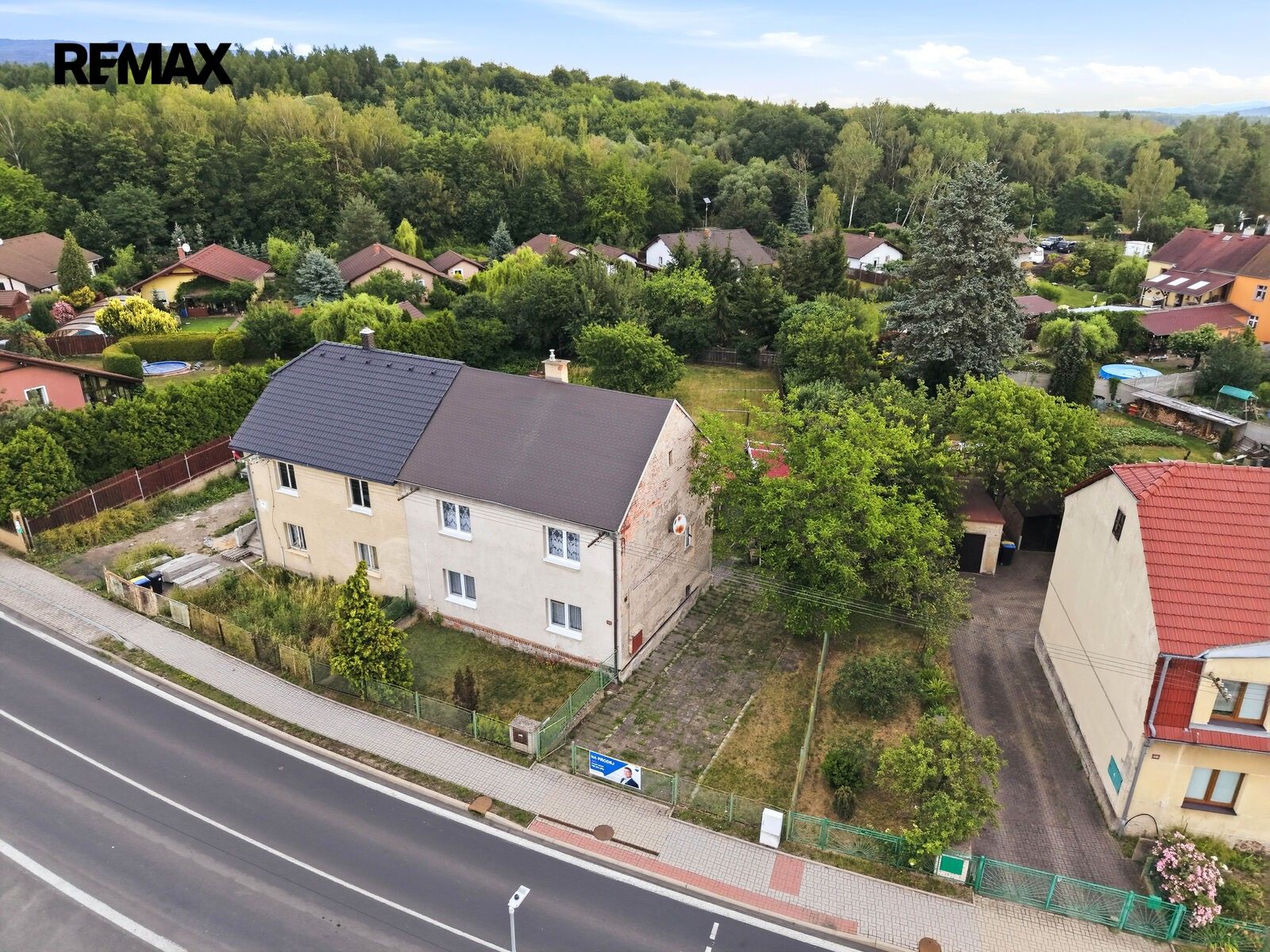 Prodej rodinný dům - Kamenný Pahorek 423, Košťany, 145 m² - 1