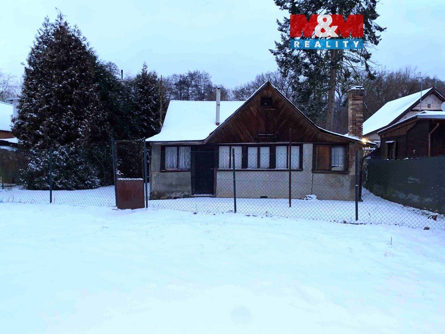 Chaty, Káraný, 43 m²