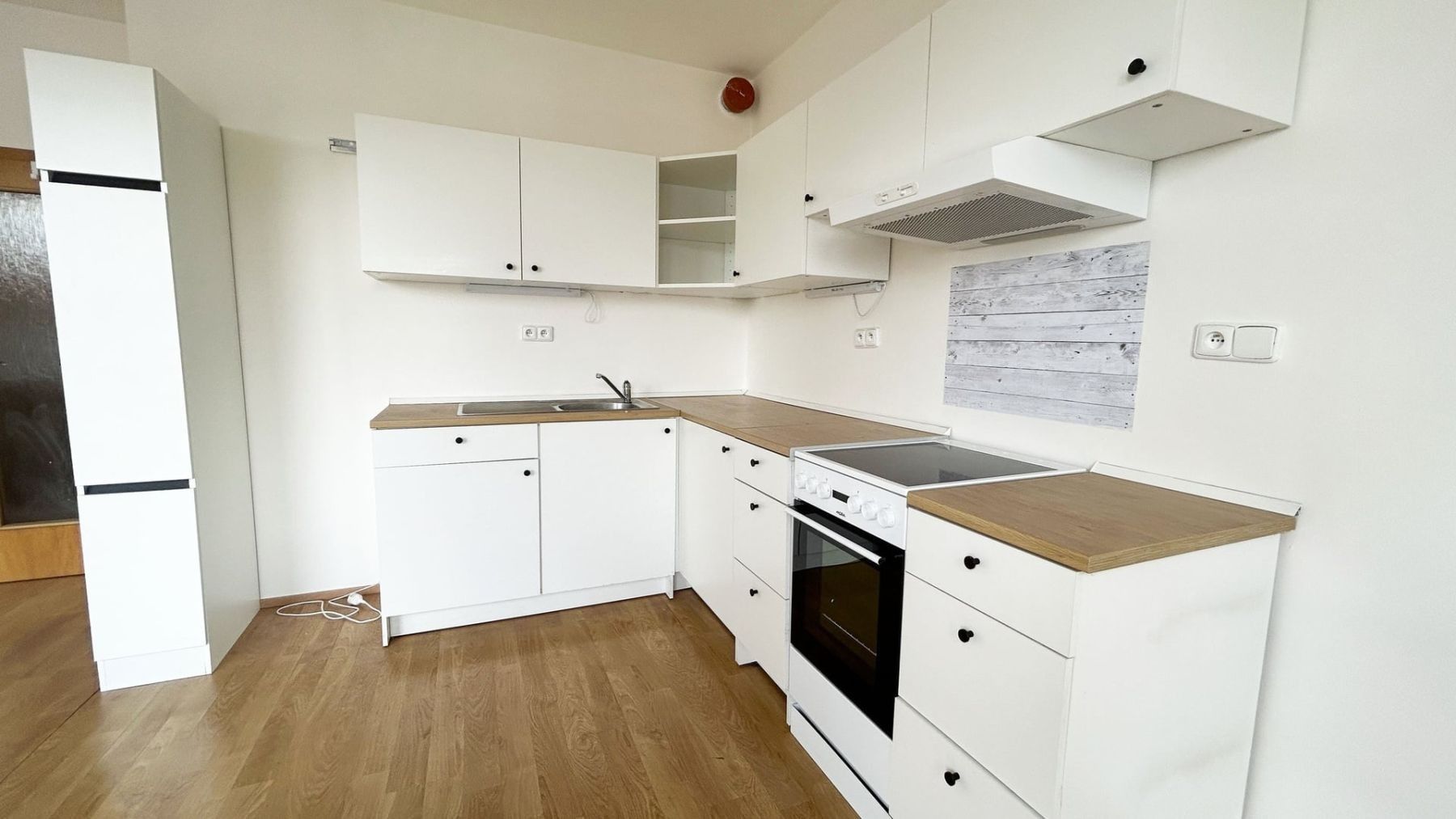 2+kk, Pavla Beneše, Praha - Letňany, 57 m² - 2