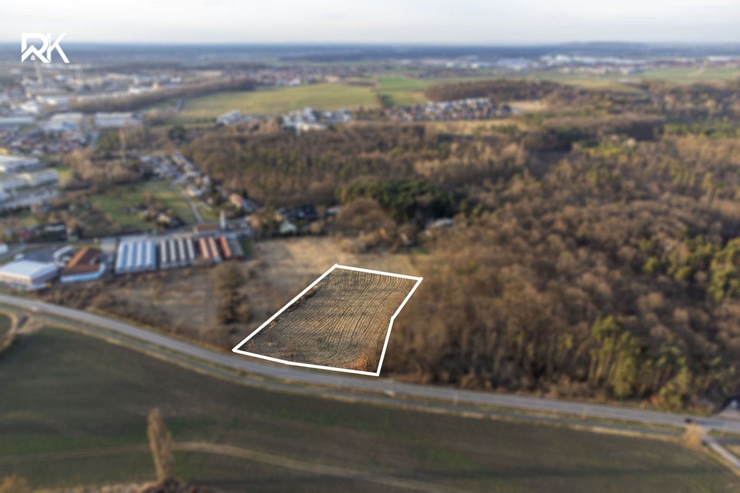 Komerční pozemek, 7 579 m²