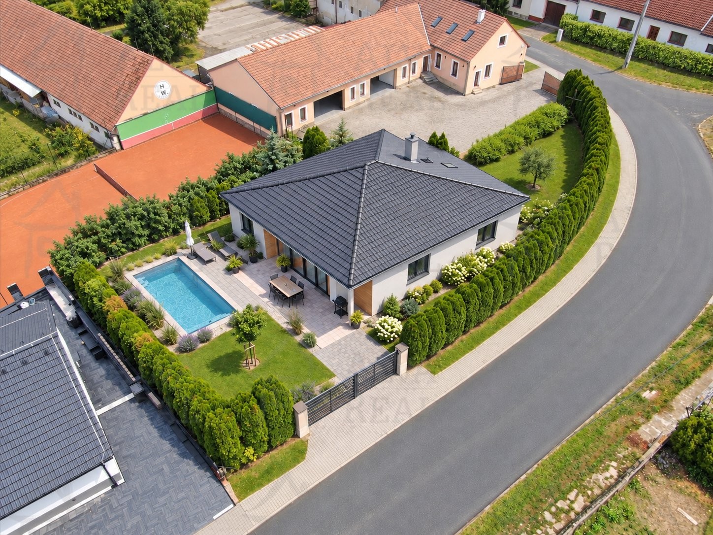 Pozemek pro bydlení, 694 m²