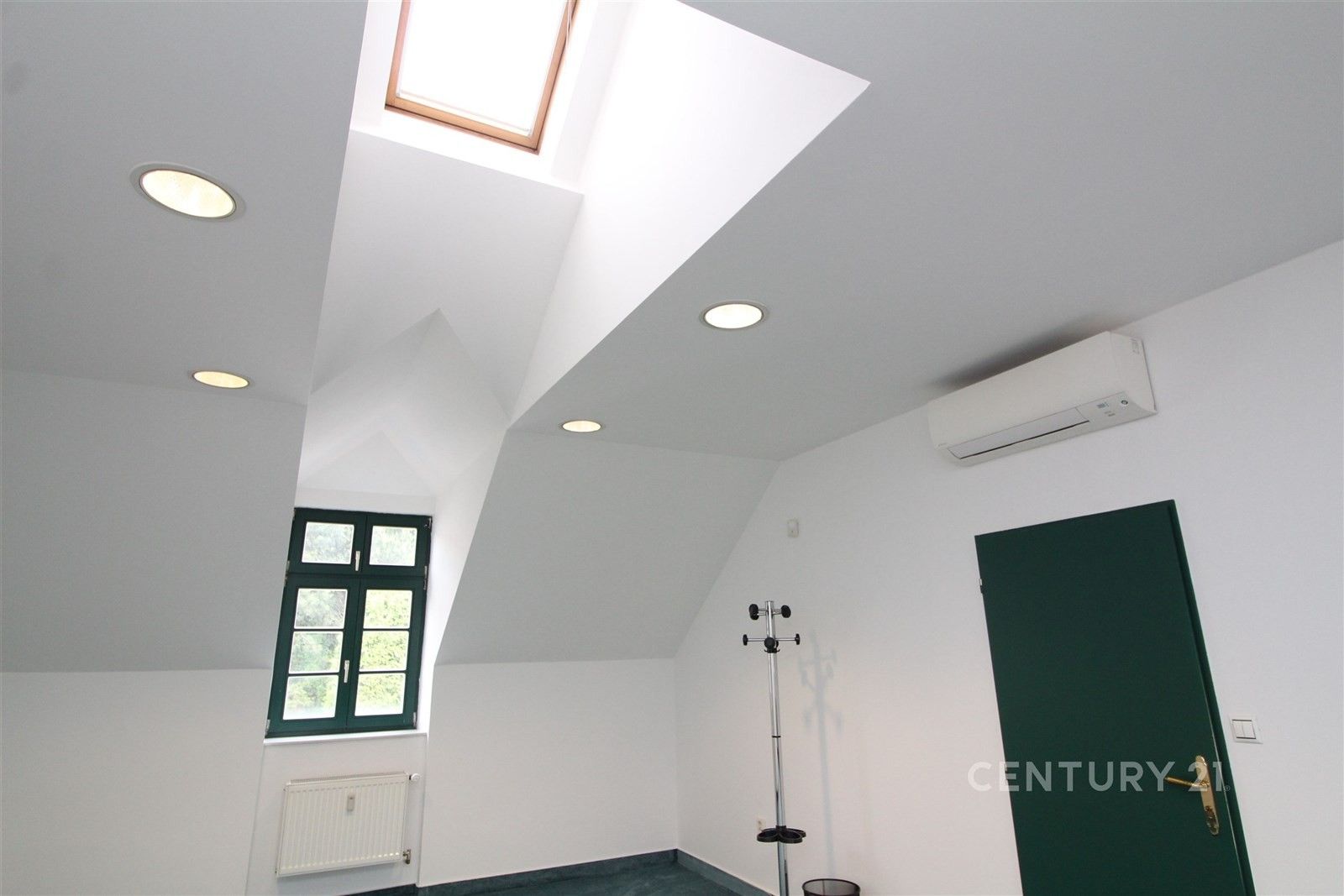 Pronájem kancelář - Bělohorská 186, Praha Břevnov, 38 m² - 5