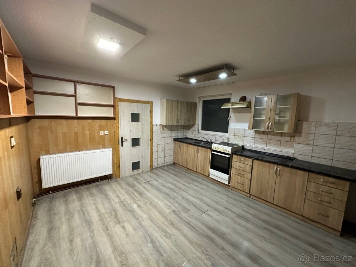 Rodinné domy, Stachy, 384 73