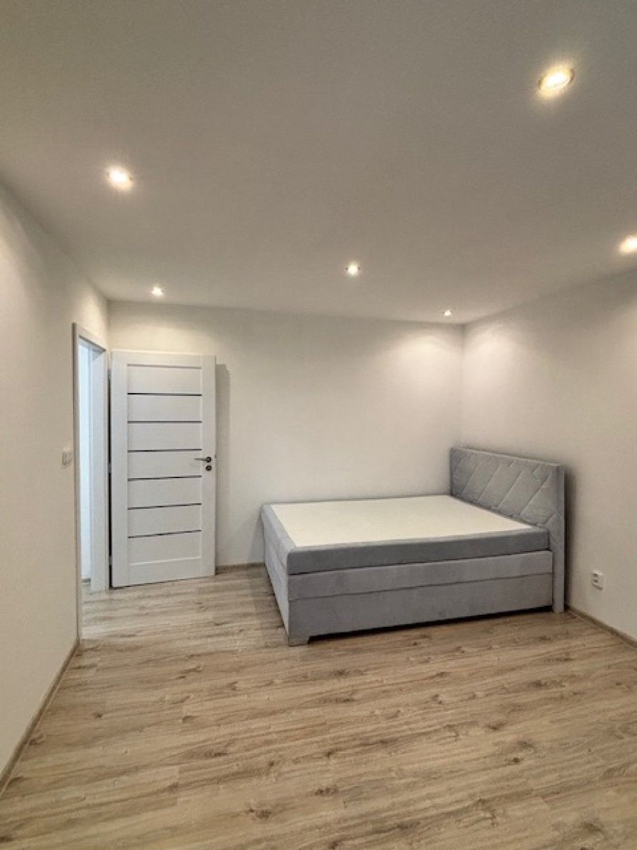 Pronájem byt 1+kk - Bělehradská, Pardubice, 27 m² - 5