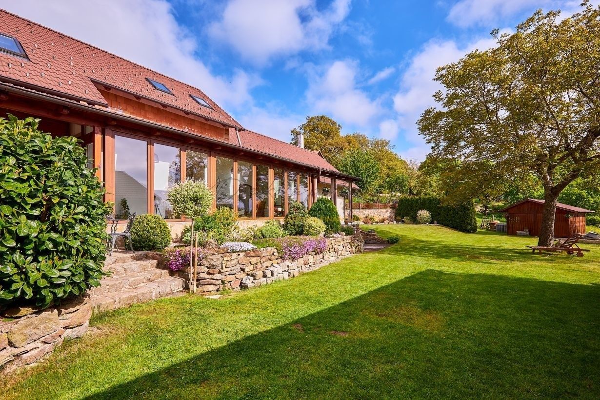 Prodej rodinný dům - Horní Nakvasovice, Bušanovice, 300 m²