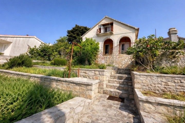 Rodinné domy, 987 66, Zahraničí - 1