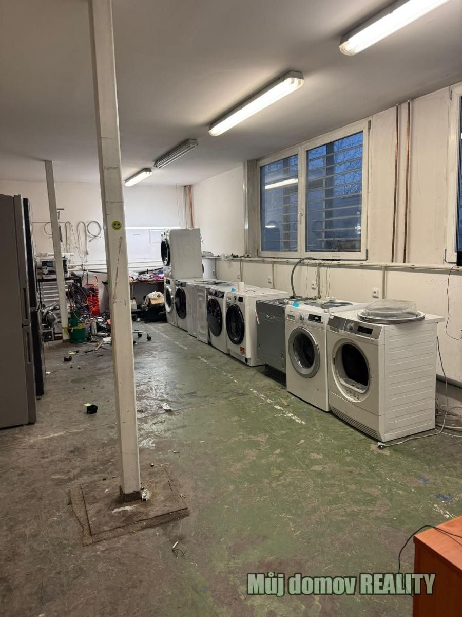 Pronájem sklad - Kašperská, Praha, 100 m²