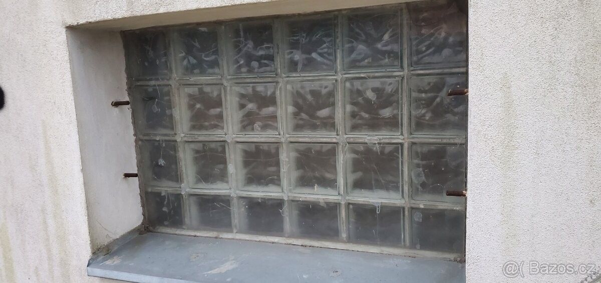 Pronájem garáž - Chodov u Karlových Var, 357 35