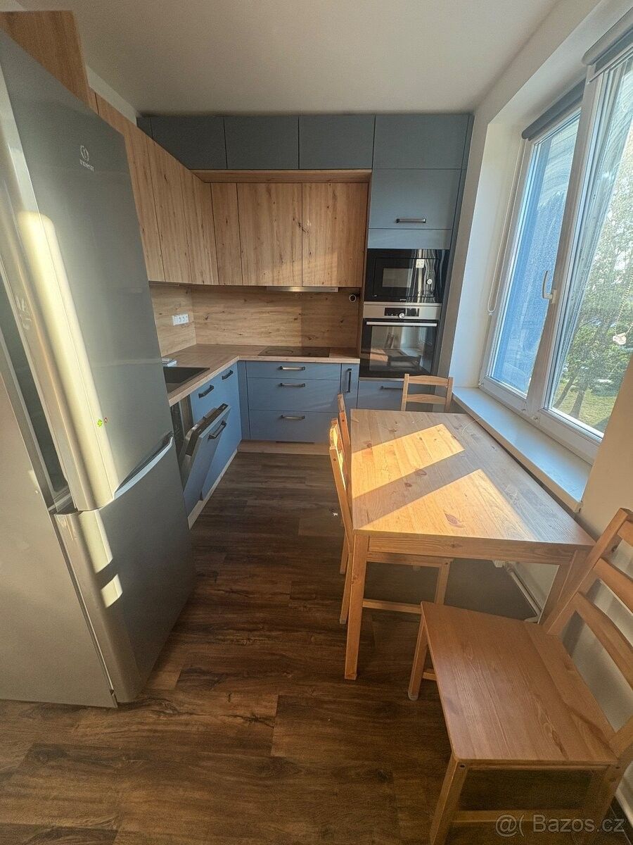 Byty, Chropyně, 768 11