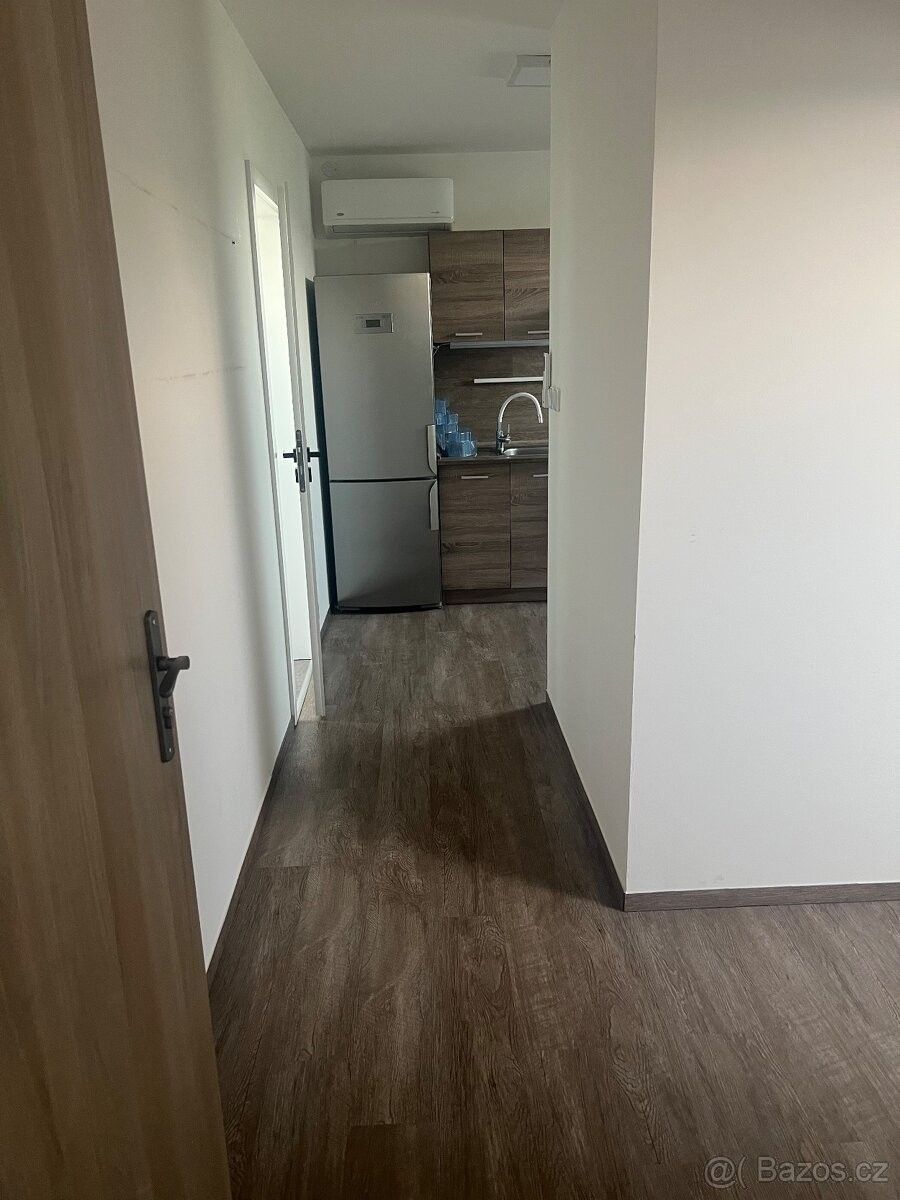 Byty, Vémyslice, 671 42