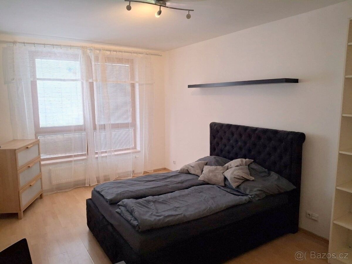 Pronájem byt - Praha, 148 00