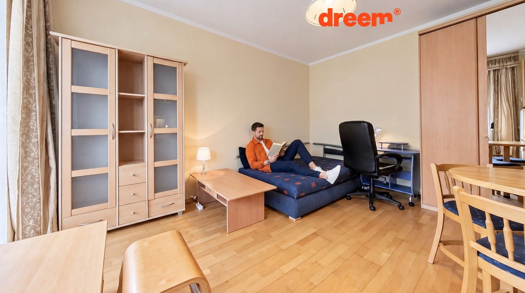 Byt 1+kk · 25 m² · Praha - Troja, okres Praha 8, Hlavní město Praha - 3