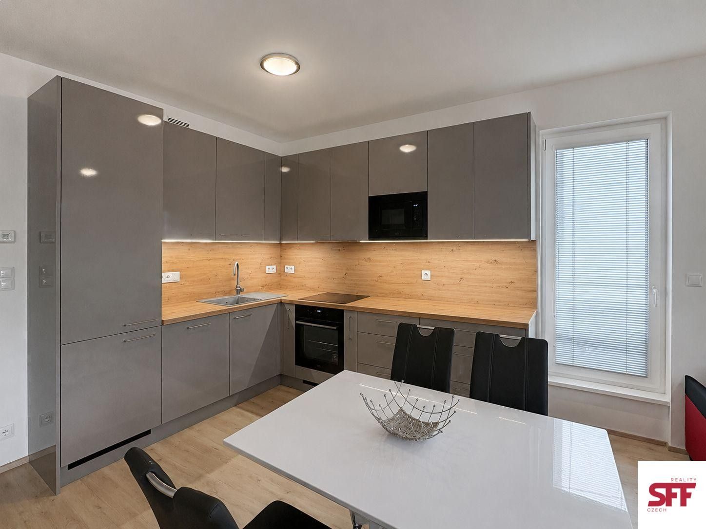 2+kk, Výstavní,Praha 4, Háje, 55 m² - 1