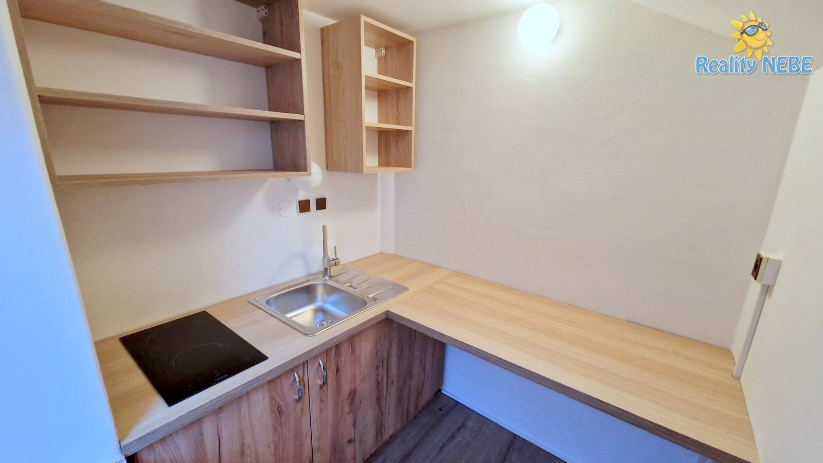 Byt 1+kk · 16 m² · Pod strašnickou vinicí, Praha - 4