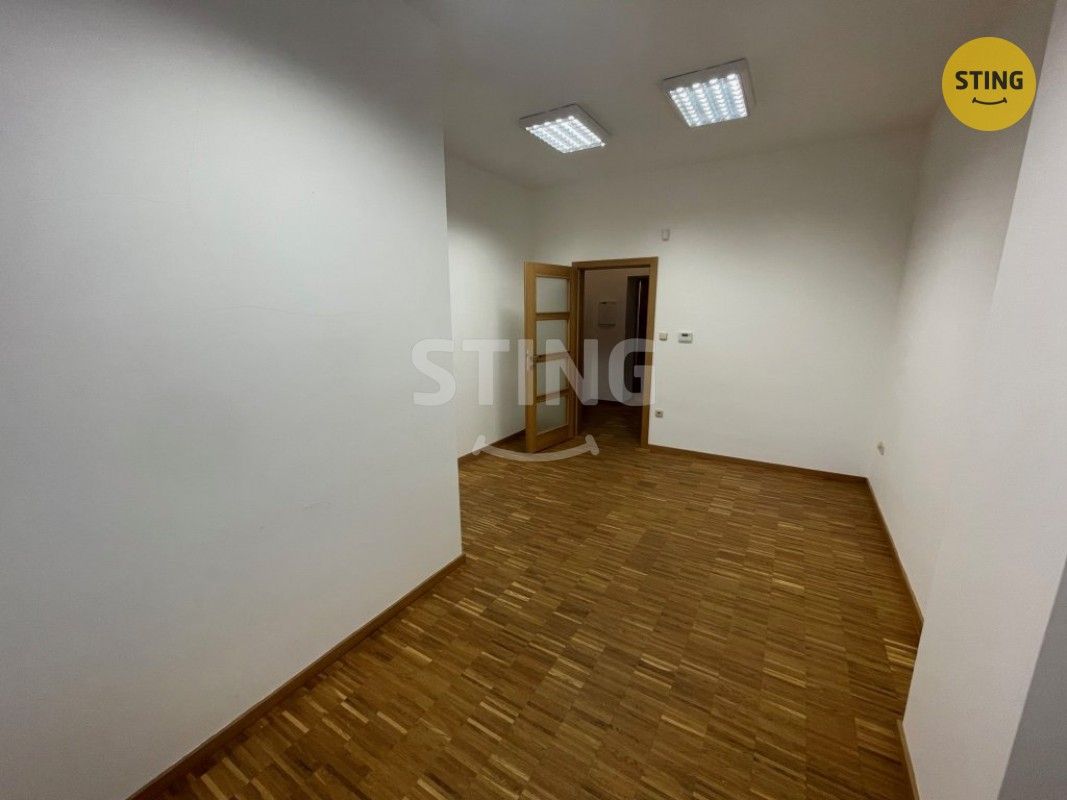 Pronájem kancelář - Smetanova, Český Těšín, 42 m² - 5