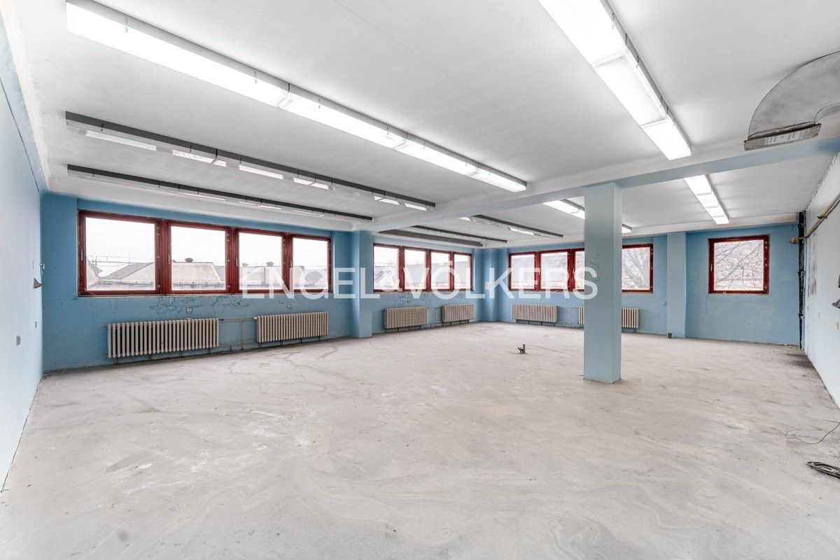 Ubytovací zařízení · 1 060 m² · Postoloprtská 2951, Louny - 3